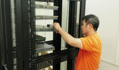 FPT Telecom tặng phòng lab cho các trường đại học